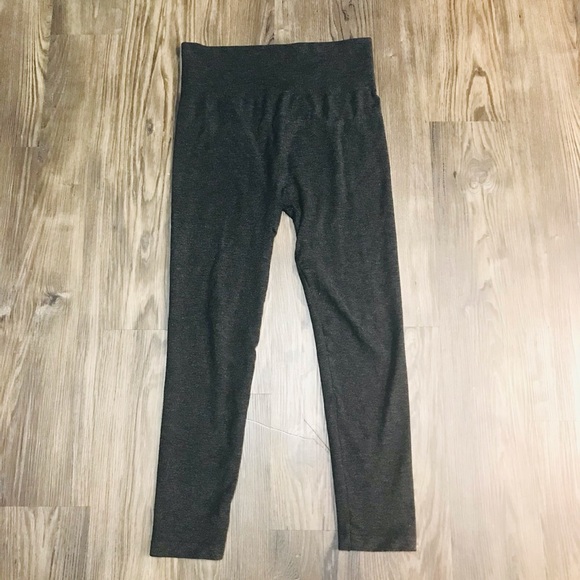 🤰 Maternity Leggings 🤰 - Picture 3 of 5